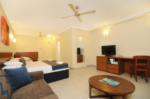 Cairns Queenslander Hotel & Apartments - Sunshine Coast Tourism 15