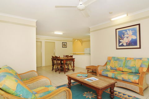 Cairns Queenslander Hotel & Apartments - Sunshine Coast Tourism 14