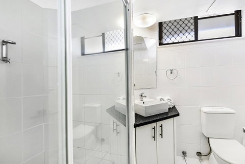 Broadbeach Travel Inn Apartments - Sunshine Coast Tourism 29