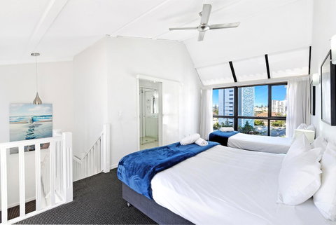 Broadbeach Travel Inn Apartments - Sunshine Coast Tourism 1