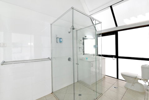 Broadbeach Travel Inn Apartments - Sunshine Coast Tourism 4