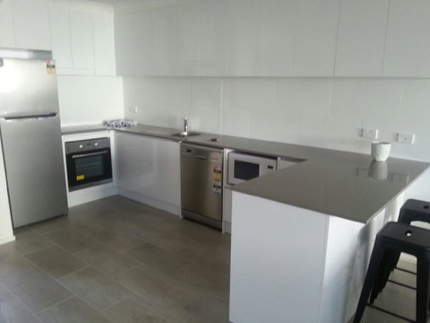 Broadbeach Travel Inn Apartments - Sunshine Coast Tourism 38
