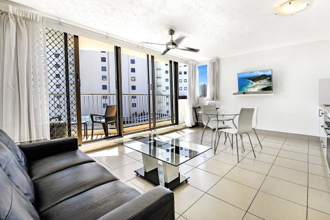 Broadbeach Travel Inn Apartments - Sunshine Coast Tourism 24