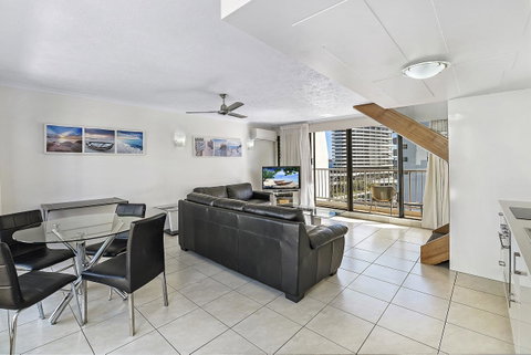 Broadbeach Travel Inn Apartments - Sunshine Coast Tourism 9