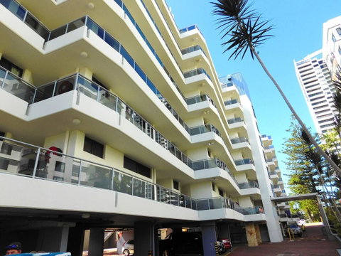 Broadbeach Travel Inn Apartments - Sunshine Coast Tourism 37