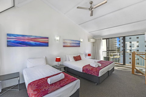 Broadbeach Travel Inn Apartments - Sunshine Coast Tourism 13