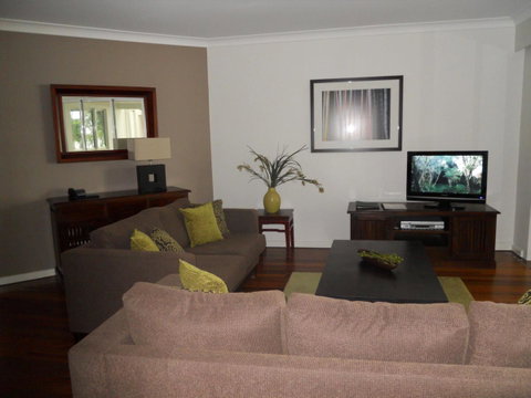 BeachView Apartments At Villa Paradiso - Sunshine Coast Tourism 9