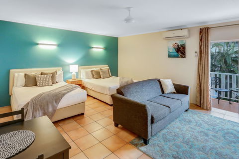Coral Tree Inn - Sunshine Coast Tourism 6