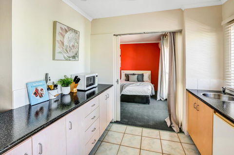 Coral Tree Inn - Sunshine Coast Tourism 27