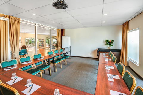 Coral Tree Inn - Sunshine Coast Tourism 9