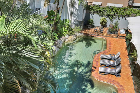 Coral Tree Inn - Sunshine Coast Tourism 21