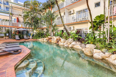 Coral Tree Inn - Sunshine Coast Tourism 24