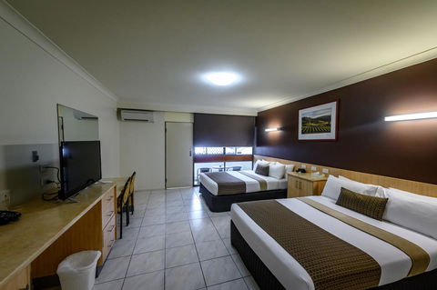 Reef Gateway Hotel - Sunshine Coast Tourism 0