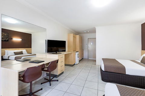 Reef Gateway Hotel - Sunshine Coast Tourism 3