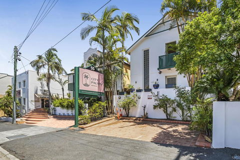 City Palms Brisbane - Sunshine Coast Tourism 0