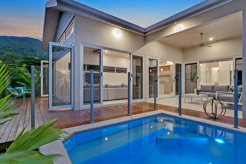 Oceans Edge Holiday Home - Sunshine Coast Tourism 0