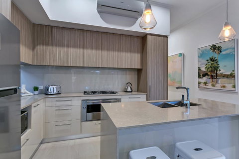 Oceans Edge Holiday Home - Sunshine Coast Tourism 8