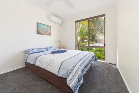 Waterfront Theme Park Getaway - Sunshine Coast Tourism 9