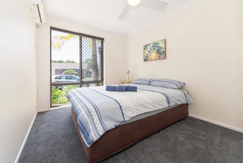 Waterfront Theme Park Getaway - Sunshine Coast Tourism 10