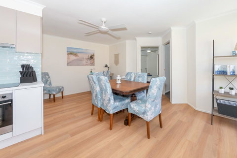 Waterfront Theme Park Getaway - Sunshine Coast Tourism 5