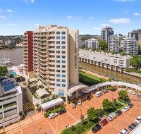 Central Dockside Apartment Hotel - Sunshine Coast Tourism
