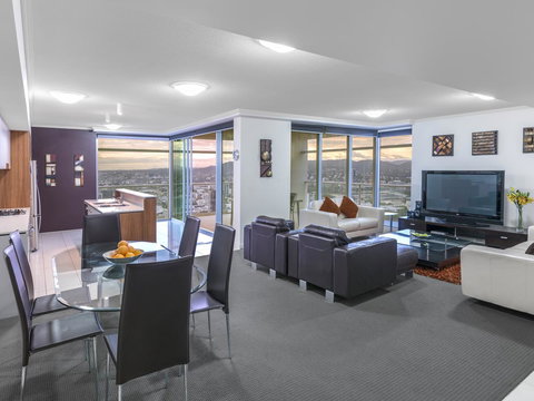 Oaks Brisbane Casino Tower Suites - Sunshine Coast Tourism 12