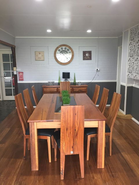 Malanda Manor Guesthouse - Holiday Sunshine Coast 14