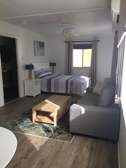 Malanda Manor Guesthouse - Holiday Sunshine Coast 24