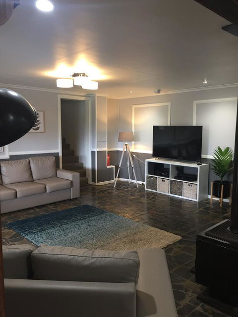 Malanda Manor Guesthouse - Holiday Sunshine Coast 20