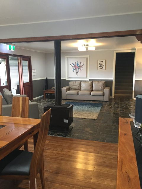 Malanda Manor Guesthouse - Holiday Sunshine Coast 26