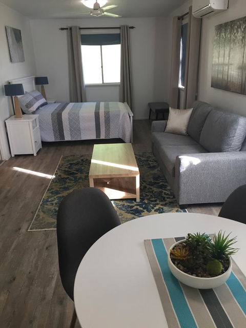 Malanda Manor Guesthouse - Holiday Sunshine Coast 10