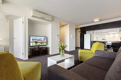 Code Apartments - Holiday Sunshine Coast 5