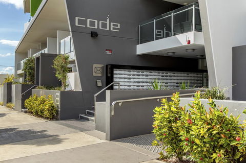 Code Apartments - Holiday Sunshine Coast 14