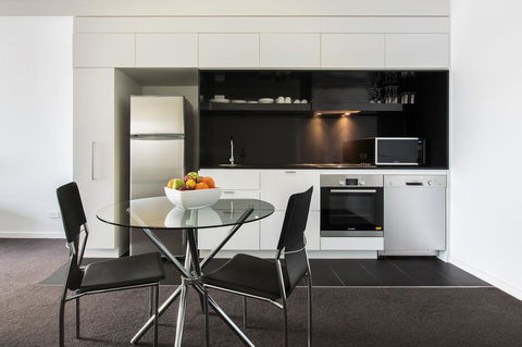 Code Apartments - Holiday Sunshine Coast 3