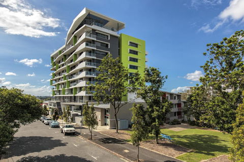 Code Apartments - Holiday Sunshine Coast 0