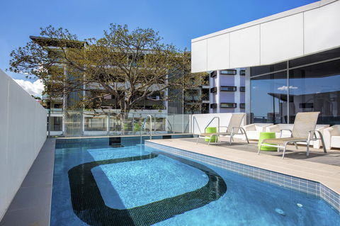 Code Apartments - Holiday Sunshine Coast 11
