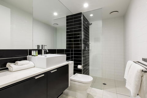 Code Apartments - Holiday Sunshine Coast 32
