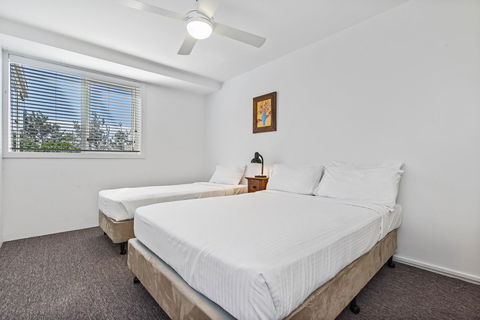 84 The Spit Holiday Apartments - Sunshine Coast Tourism 1