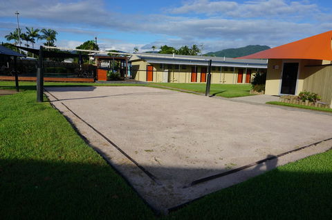 YAL Cairns - A Motel That Makes A Difference - Sunshine Coast Tourism 6