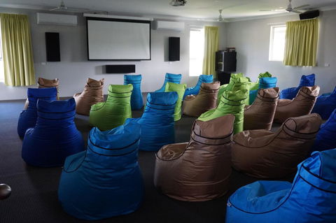 YAL Cairns - A Motel That Makes A Difference - Sunshine Coast Tourism 4