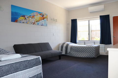 YAL Cairns - A Motel That Makes A Difference - Sunshine Coast Tourism 13