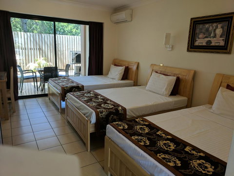 Novena Palms Motel - Holiday Sunshine Coast 23
