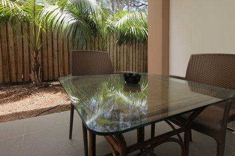 Novena Palms Motel - Holiday Sunshine Coast 3
