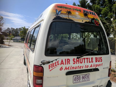 Novena Palms Motel - Holiday Sunshine Coast 0