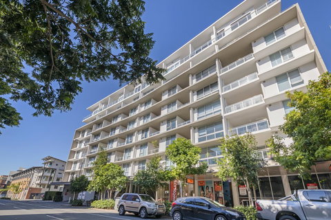 DoubleOne3 Apartments - Sunshine Coast Tourism 1