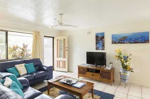 Marcol Place Holiday Apartments - Sunshine Coast Tourism 11