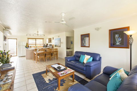Marcol Place Holiday Apartments - Sunshine Coast Tourism 1