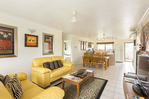 Marcol Place Holiday Apartments - Sunshine Coast Tourism 6
