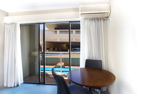 Riverside Hotel Southbank - Holiday Sunshine Coast 22