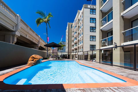Riverside Hotel Southbank - Holiday Sunshine Coast 9